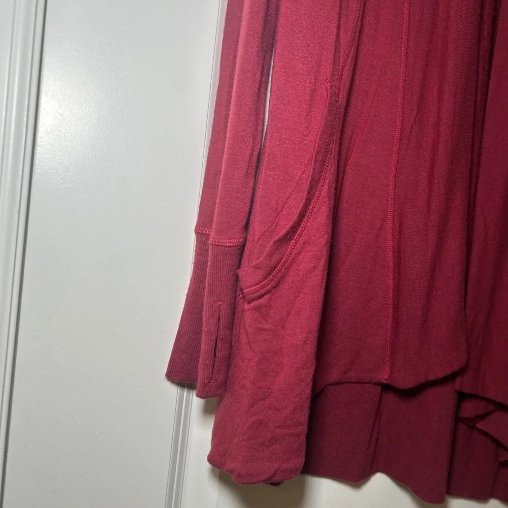 Athleta Pranayama Wrap Cardigan Burgundy Red Open Front Thumbhole S cozy casual